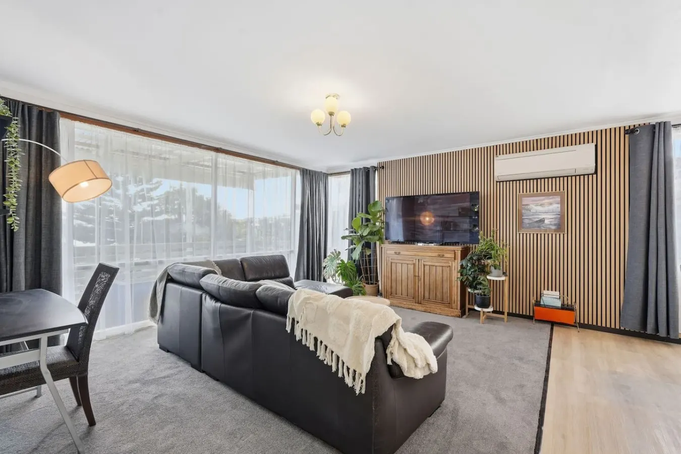 Stunning water view – Cozy 3BR Retreat 9