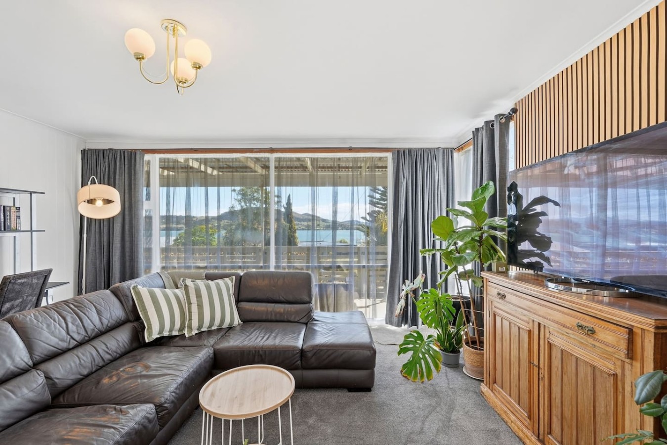 Stunning water view – Cozy 3BR Retreat — photo 4