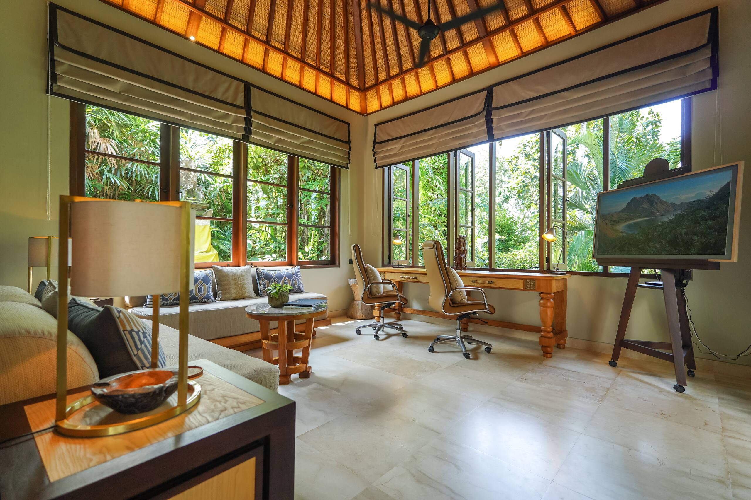 The Ubāri 2 BR w/ Executive Studio Office & Lounge — photo 3