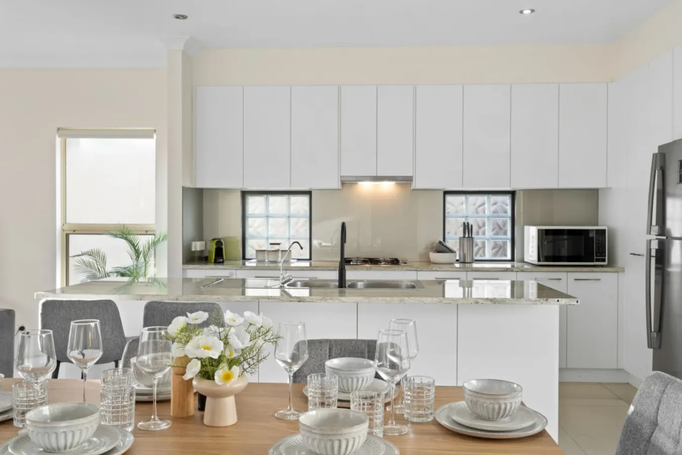 Fig & Fern—Modern Comfort between City & Coast 9