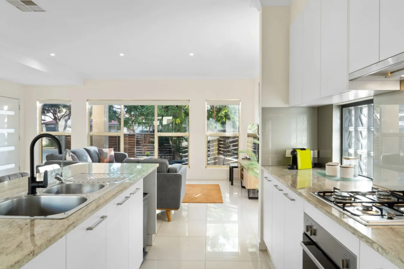 Fig & Fern—Modern Comfort between City & Coast 11