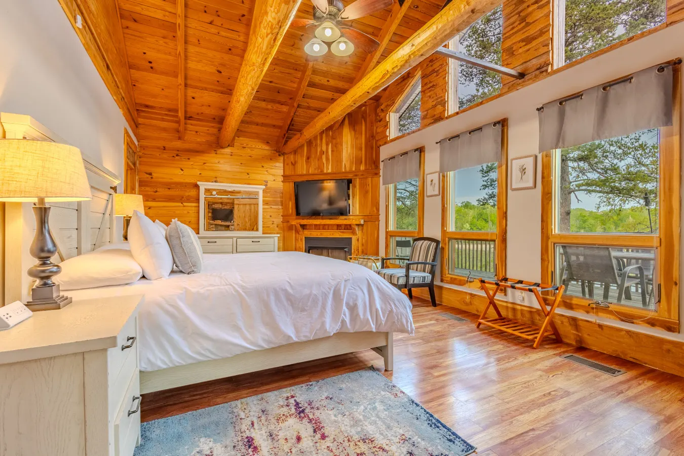 Rhinostar Lakeside Retreat 13