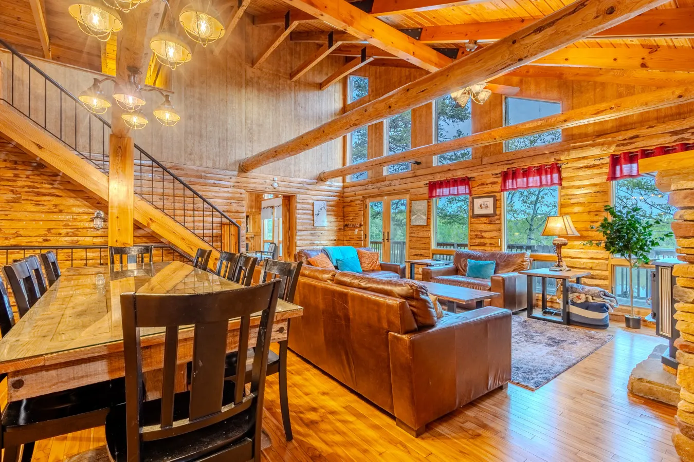 Rhinostar Lakeside Retreat 3
