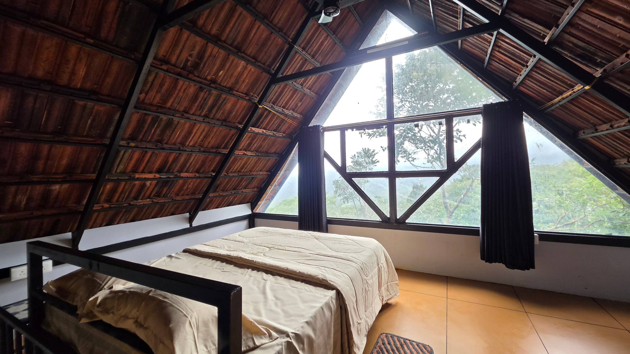 Wake up like a hornbill above the clouds 8