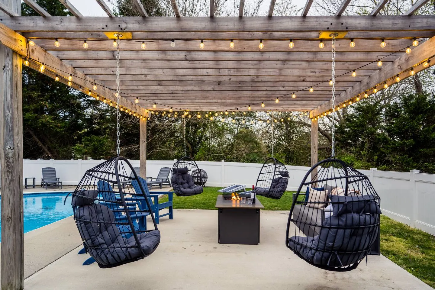 Mins to Beach & Golf! Private Pool & Luxe Firepit — photo 5