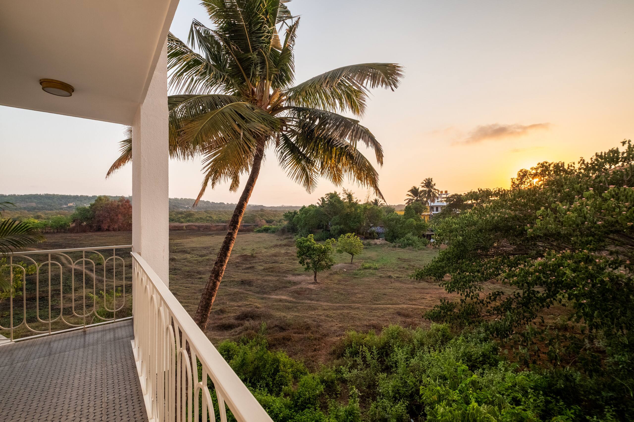 2BR Treas Apt|Shared Infinity Pool|Genset|Candolim 31