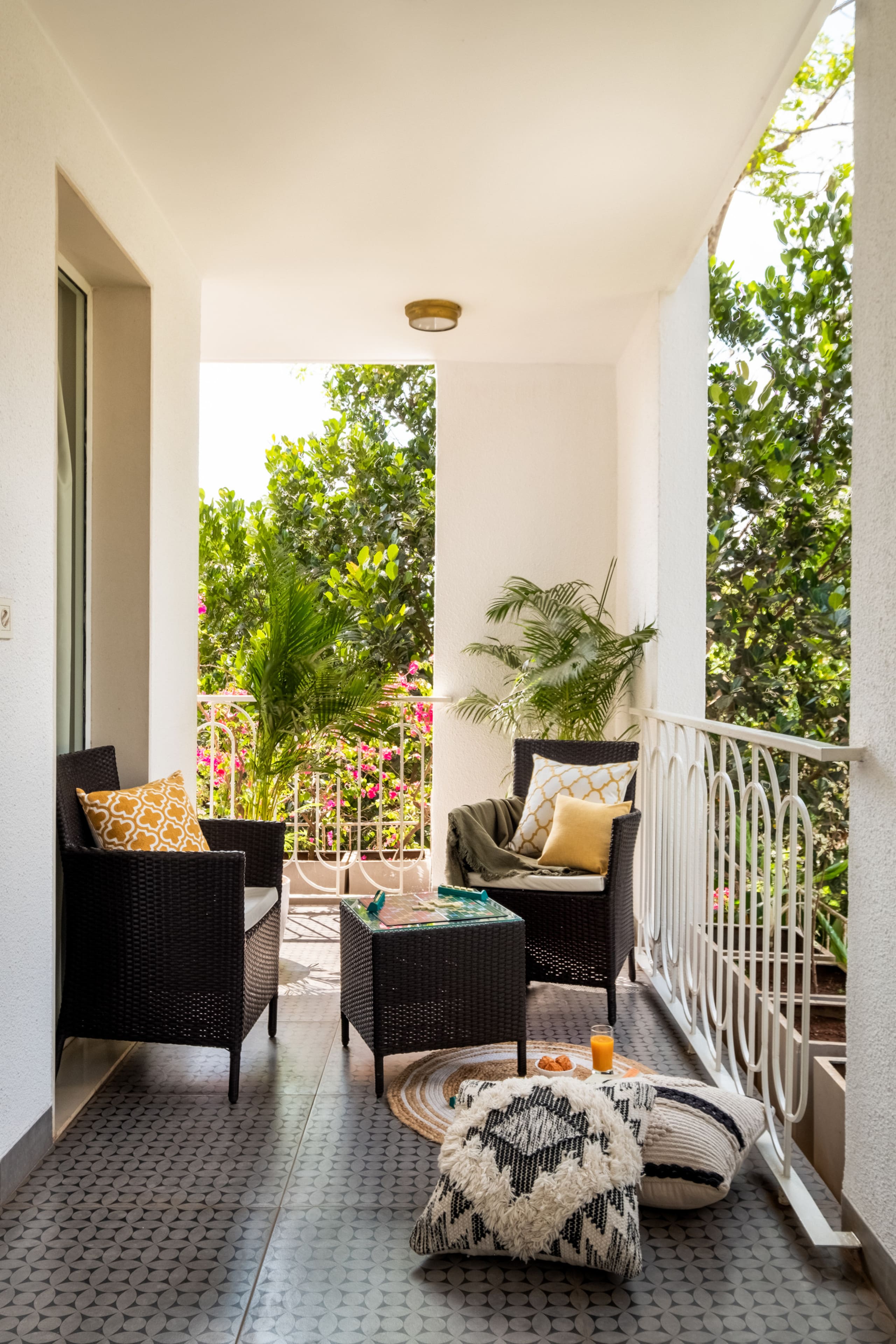 2BR Treas Apt|Shared Infinity Pool|Genset|Candolim 21