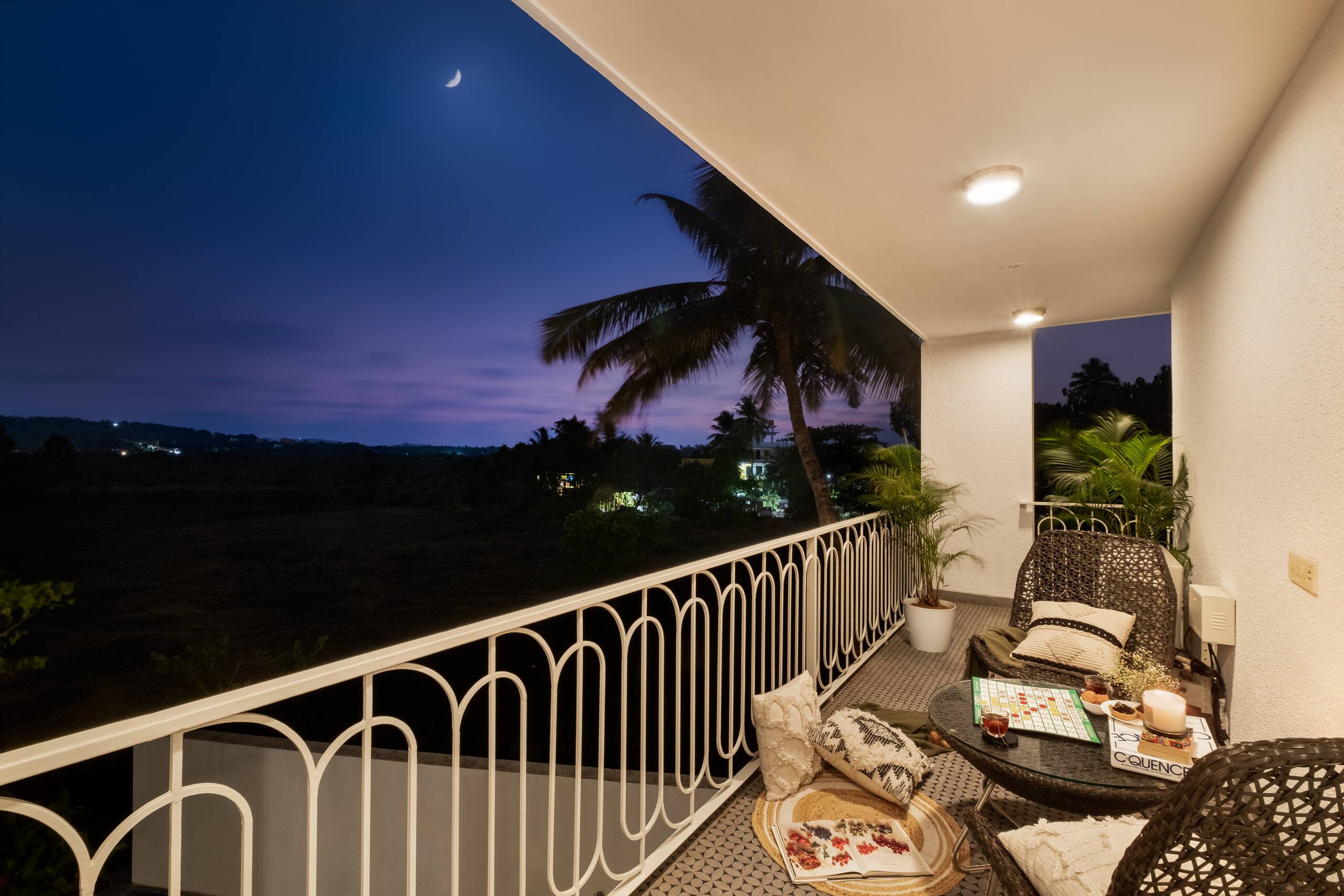 2BR Treas Apt|Shared Infinity Pool|Genset|Candolim 30