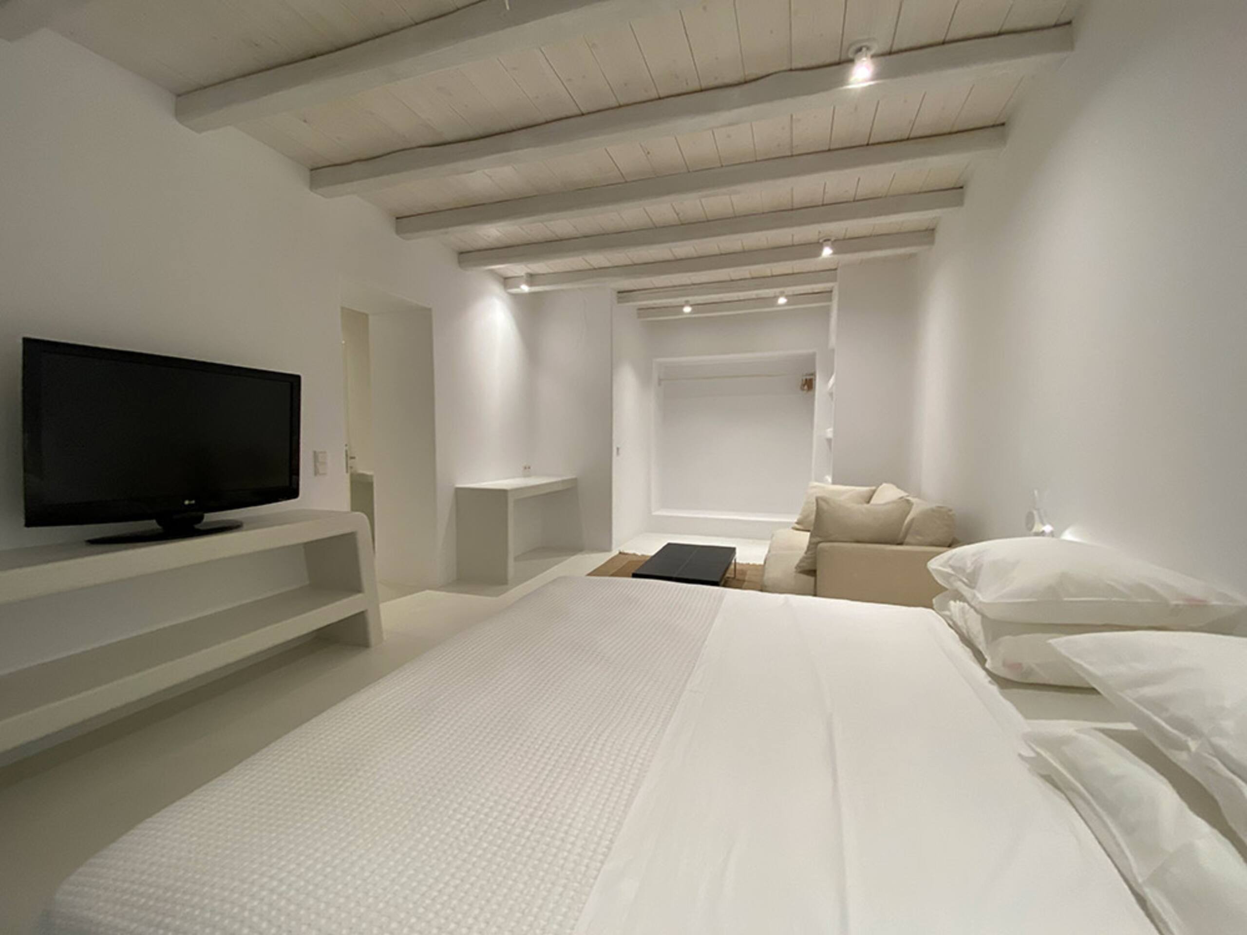 Luxury 4 BR Villa | Pool & Sea Views in Panormos 20