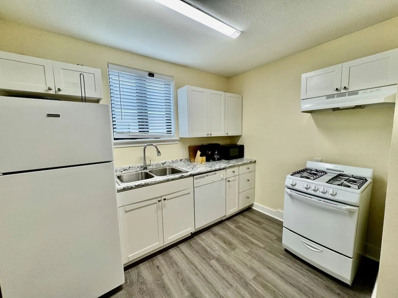 1 Bedroom in NLR — photo 3