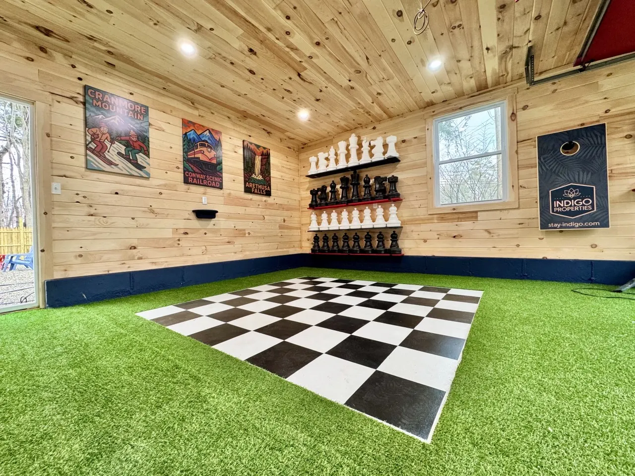 Game On! Hot Tub, Cinema, Giant Chess, Puppy Approved! 4