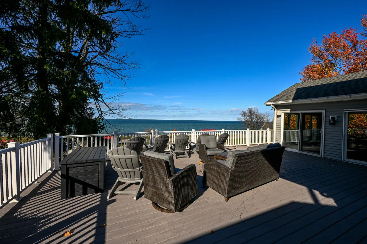 Beautiful Geneva/Ashtabula Lakefront sleeps 16 11