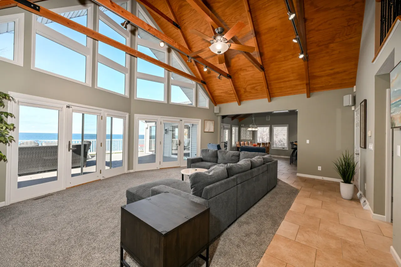 Beautiful Geneva/Ashtabula Lakefront sleeps 16 14