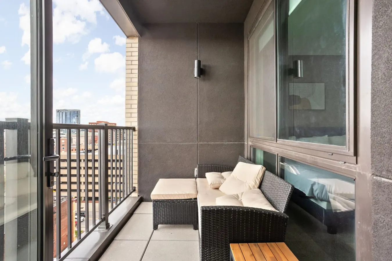 A+ Spacious Luxury 2BR Pool+Lounge+Parking 9