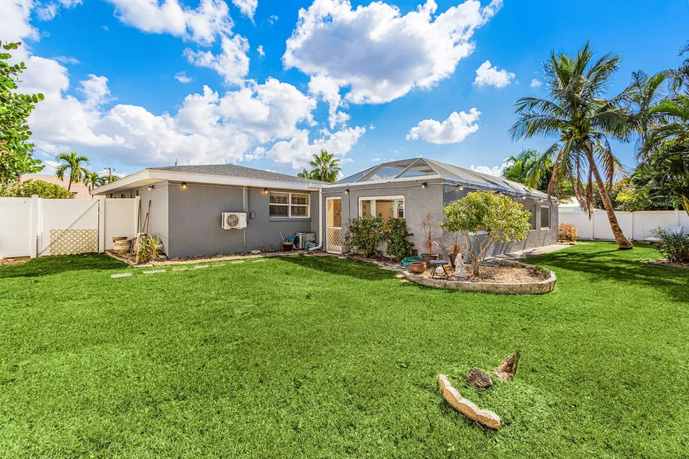 3 Bed 2 Bath Backyard Oasis FREE gas card with 7 night stay — photo 2