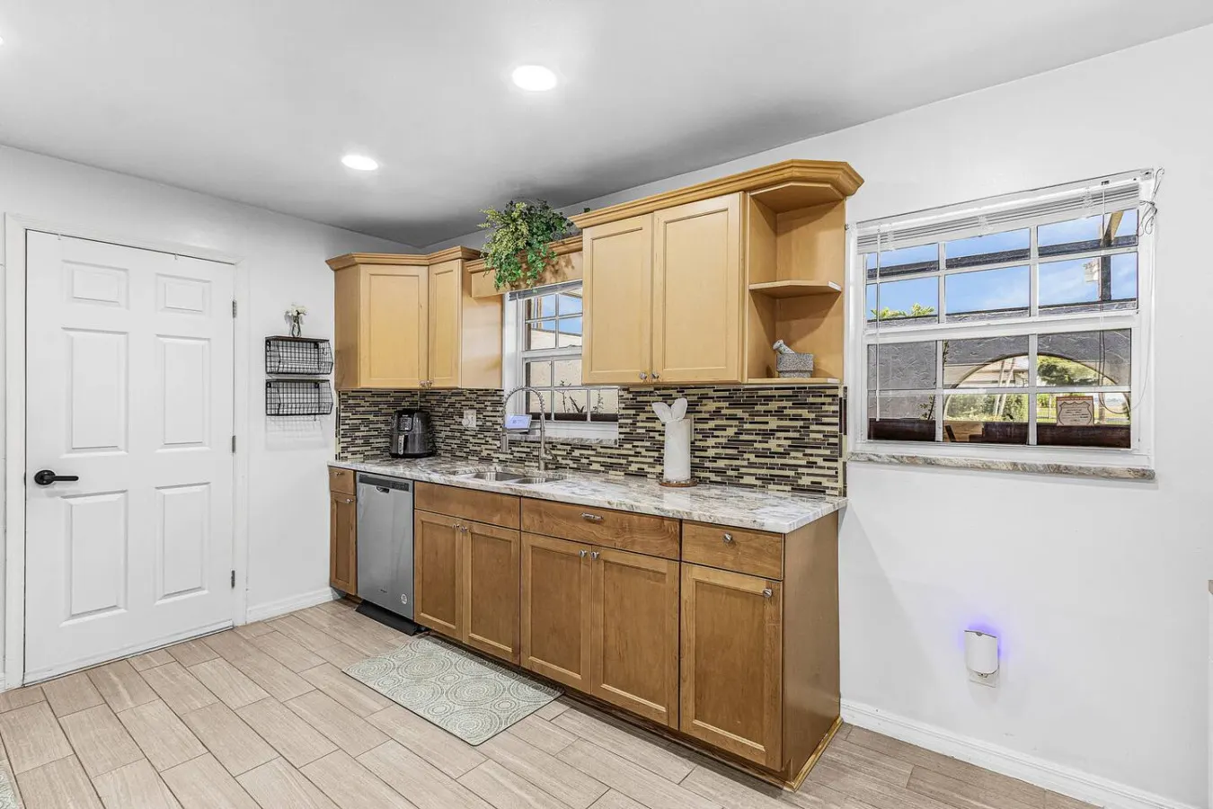 3 Bed 2 Bath Backyard Oasis FREE gas card with 7 night stay 6