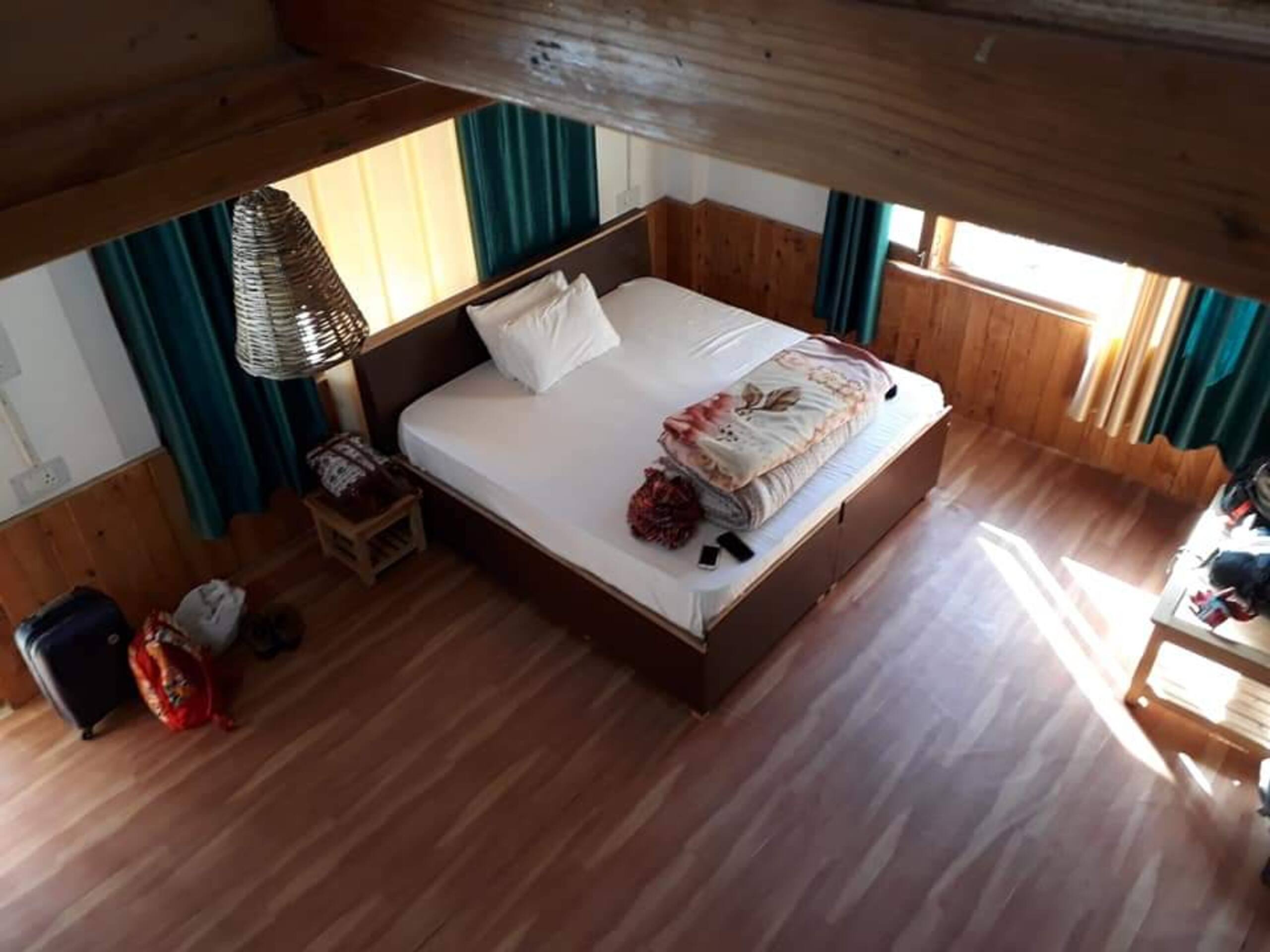 Entire Riverside Homestay with book cafe & Garden 13