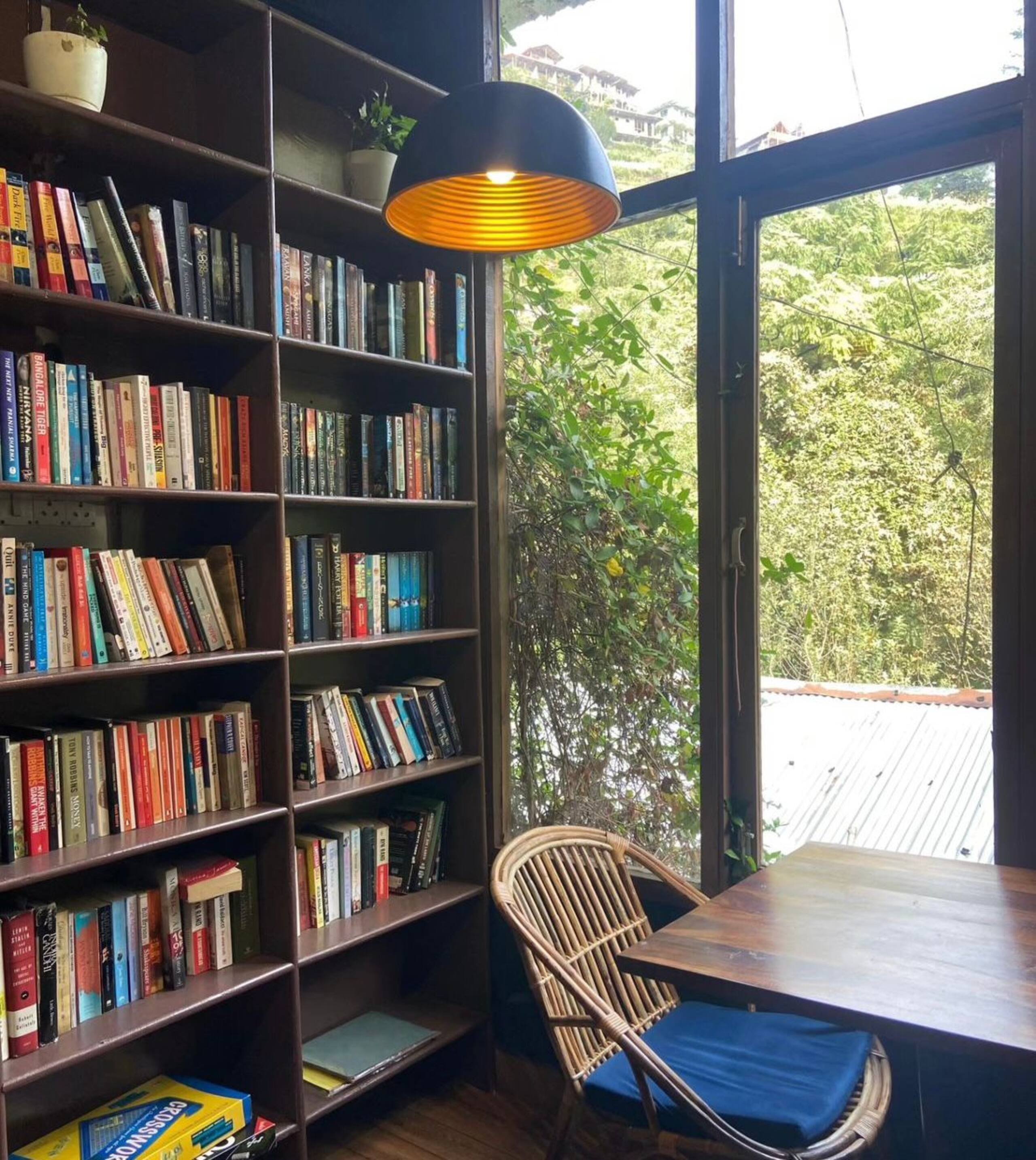 Entire Riverside Homestay with book cafe & Garden 35