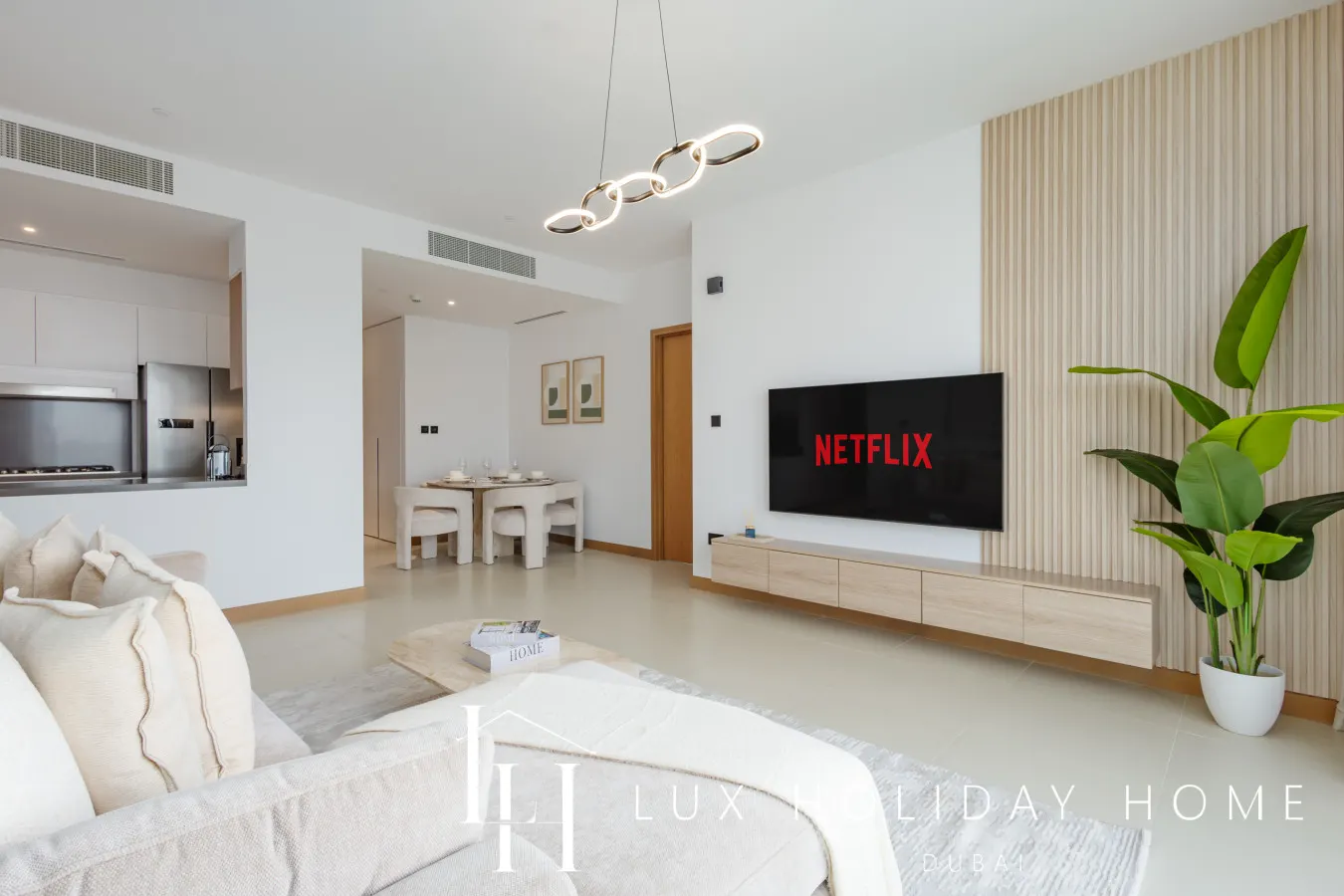 LUX The Vida Marina Residence 8