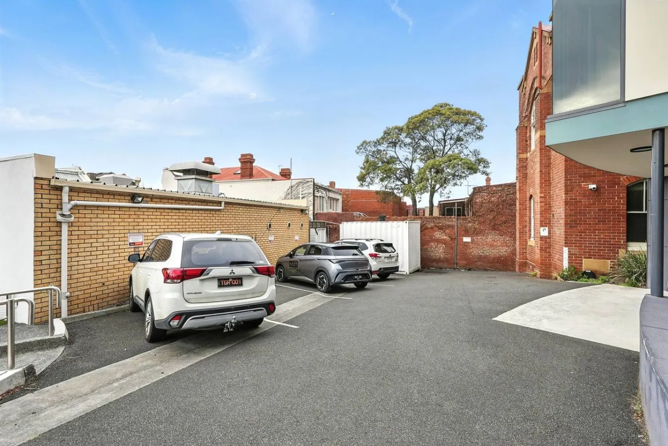 Down the Lane @ 408 - On the North Hobart Strip 18