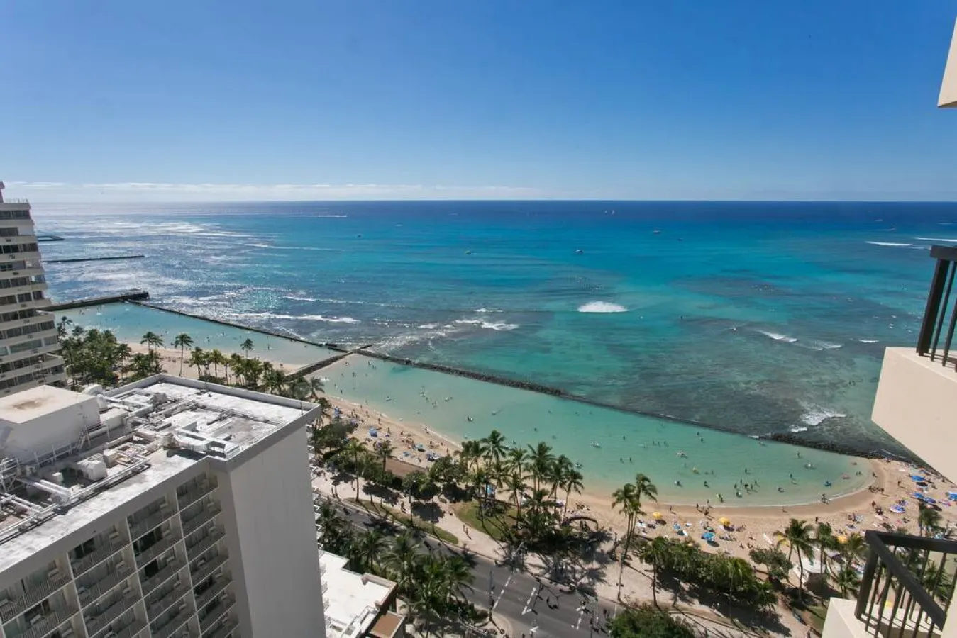 High Floor Luxury Oceanfront @ Waikiki Beach Tower 19