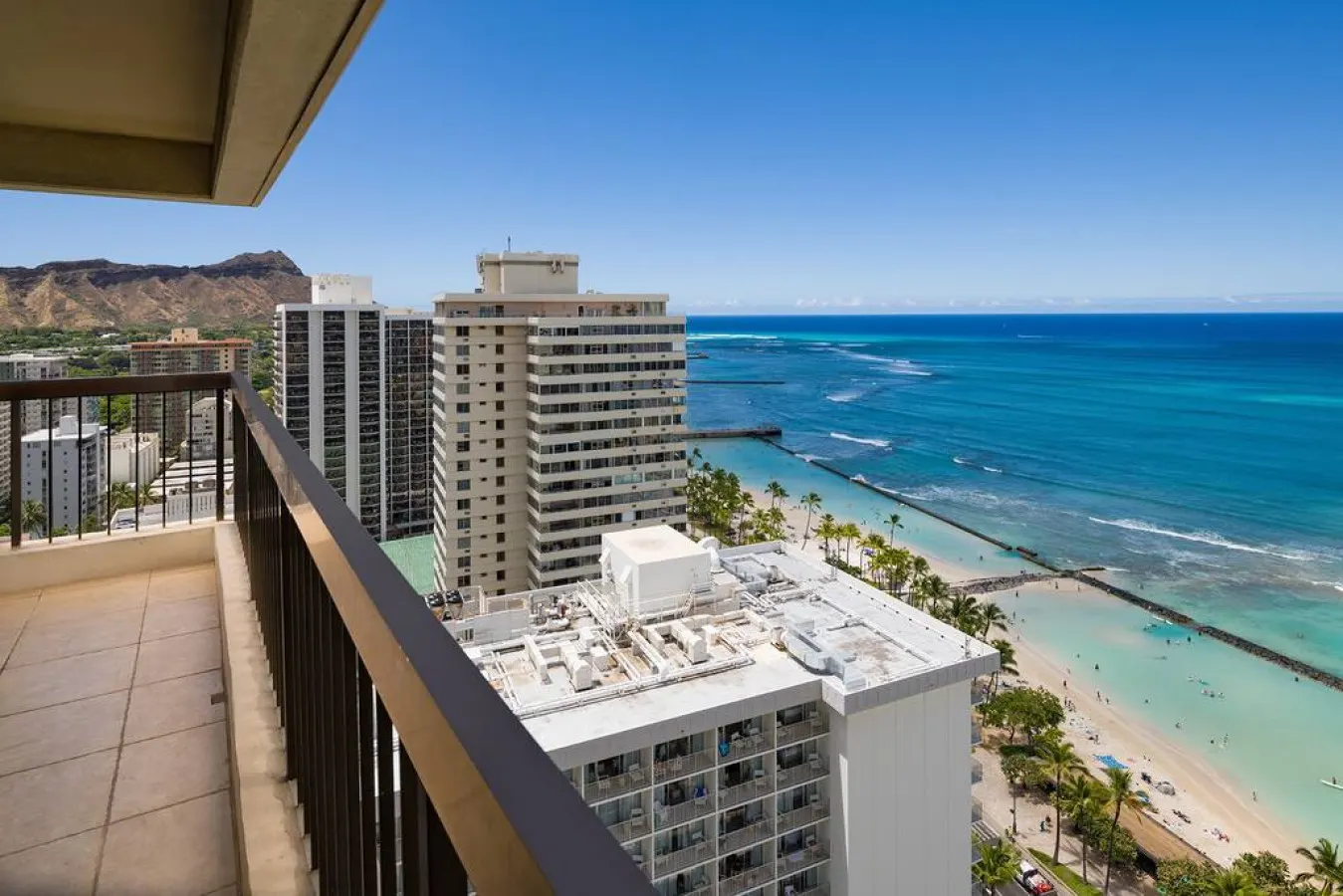 High Floor Luxury Oceanfront @ Waikiki Beach Tower 20