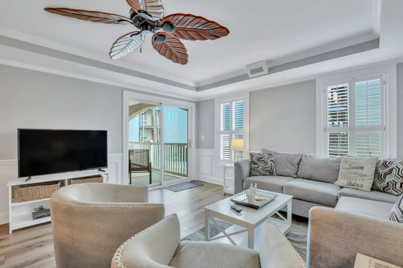 Atlantic Ave: 3 Bed 2 Bath Condo Walk to Beach, Pool Access 12