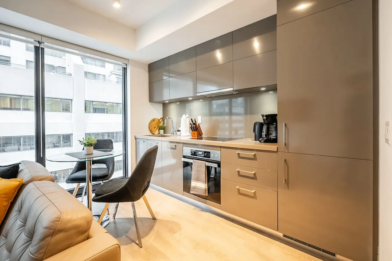 Stylish Yorkville 1BR Walk to Dining & Shops 2