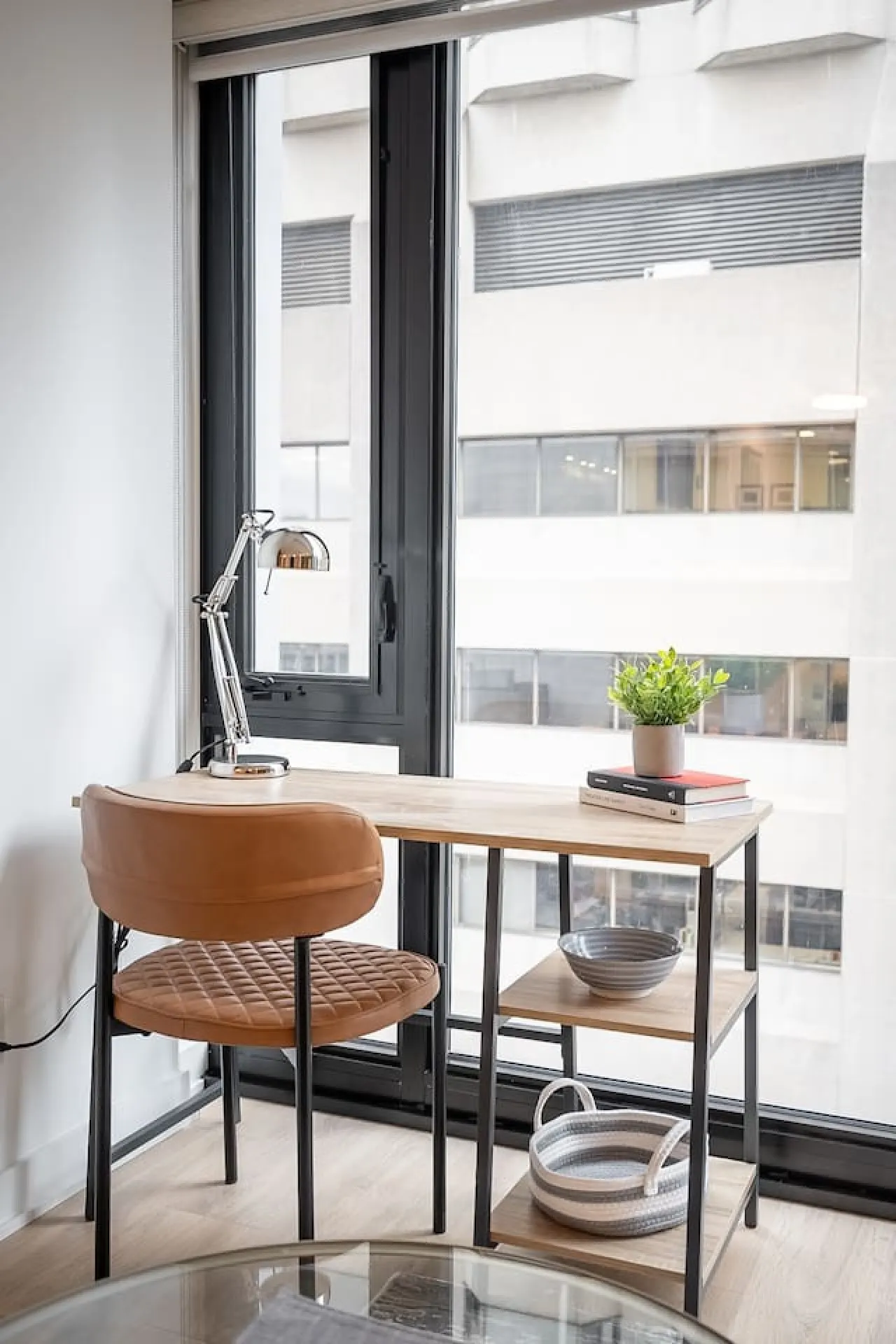 Stylish Yorkville 1BR Walk to Dining & Shops 4