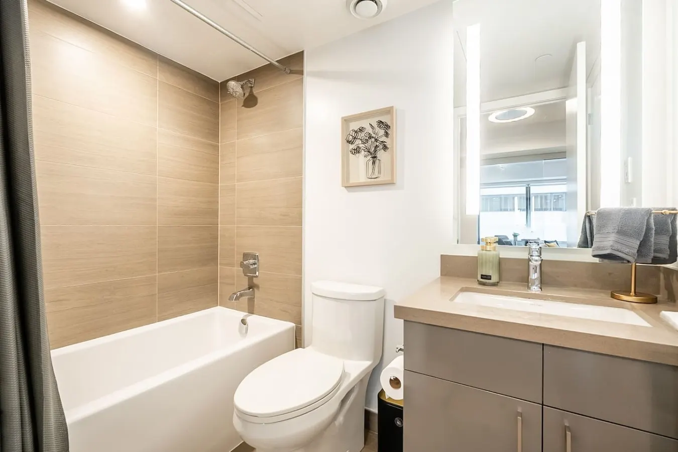Stylish Yorkville 1BR Walk to Dining & Shops 6