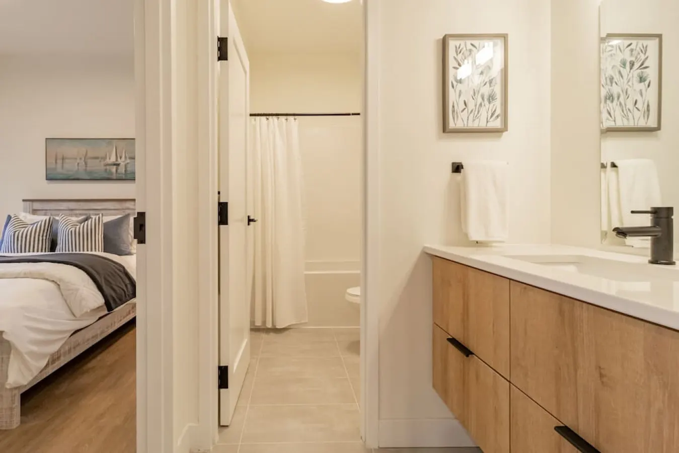 Coastal Room 307 The Bend Condo on Main Strip - The Coastal 307 12