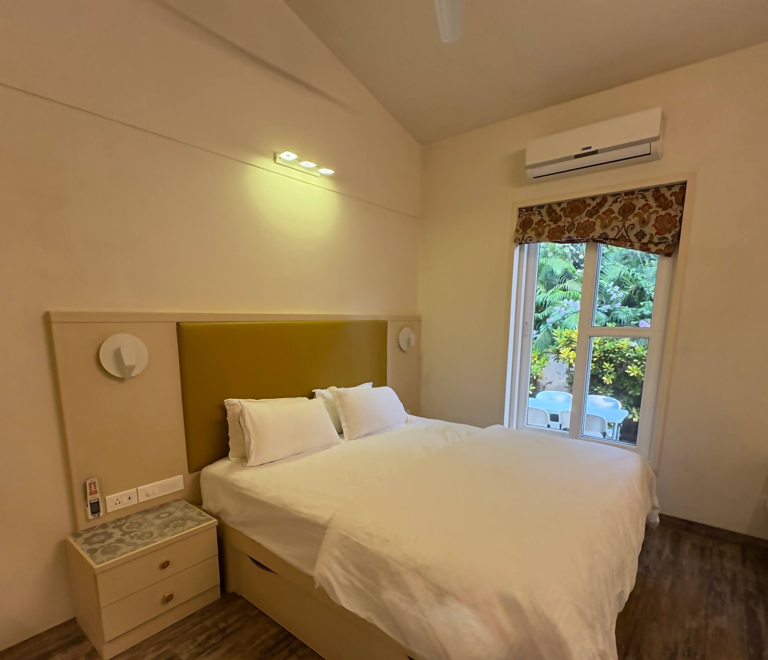 The Greendoor Villa - 10, 8 mins to beach 18