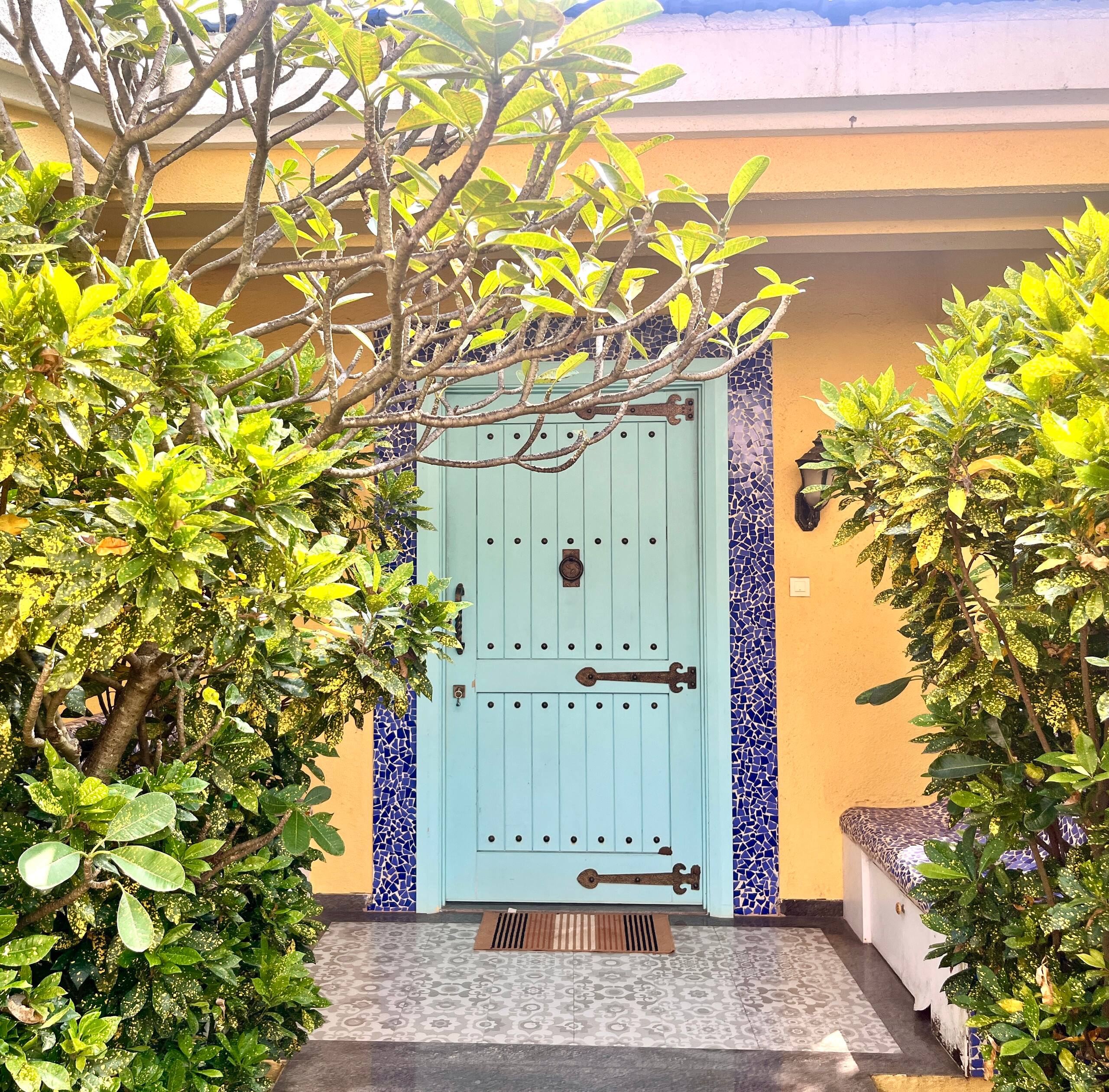The Greendoor Villa - 10, 8 mins to beach 25