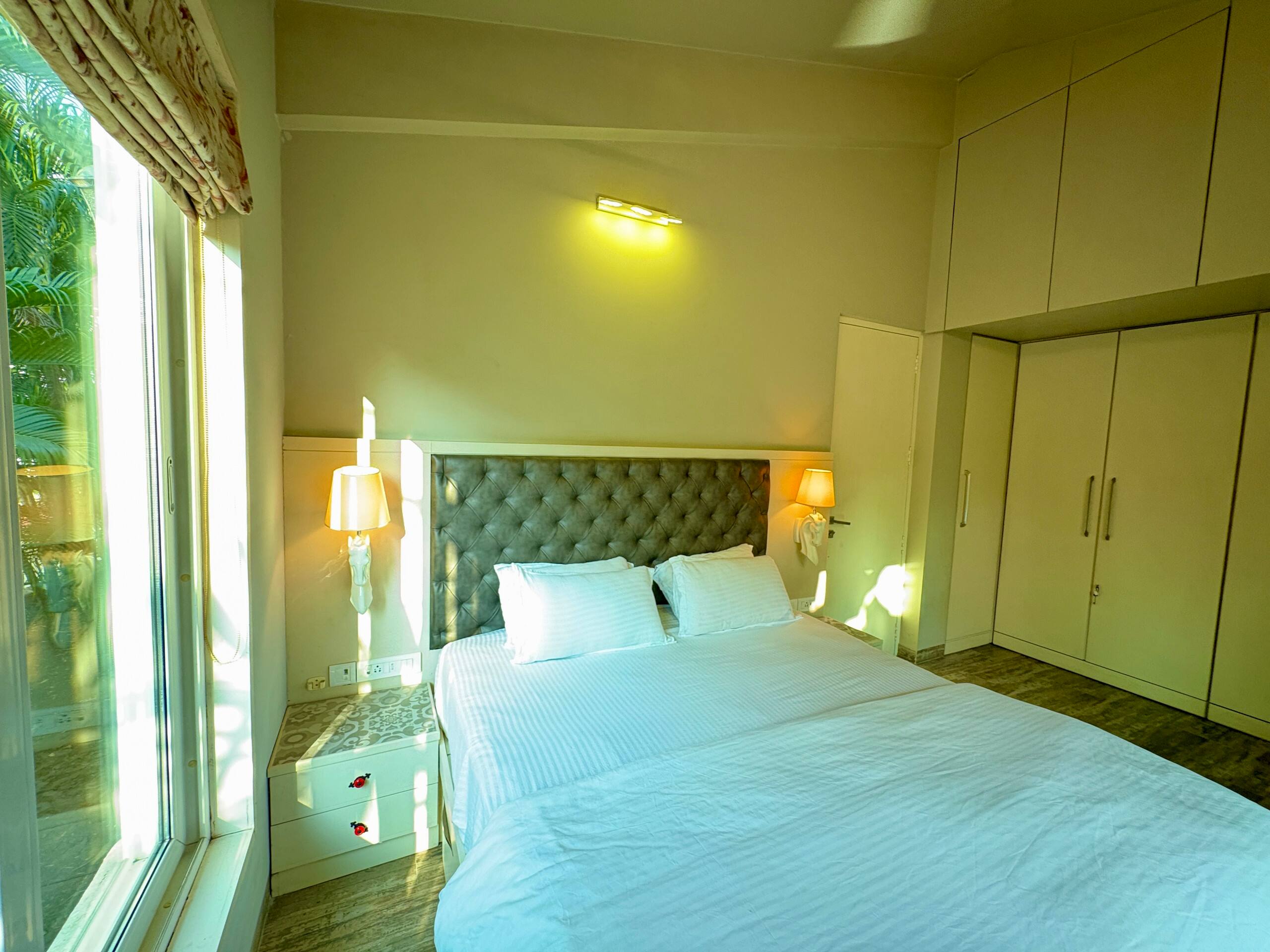 The Greendoor Villa - 10, 8 mins to beach 8