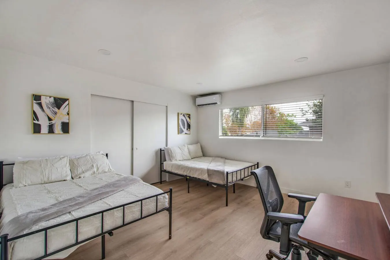 2Bd/2Bth Close To South Coast Plaza | Restaurants — photo 3