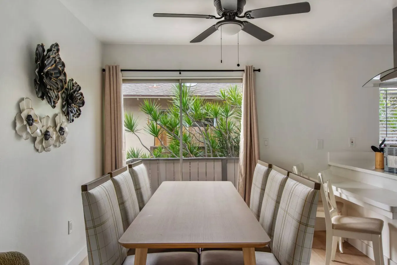 2Bd/2Bth Close To South Coast Plaza | Restaurants — photo 4