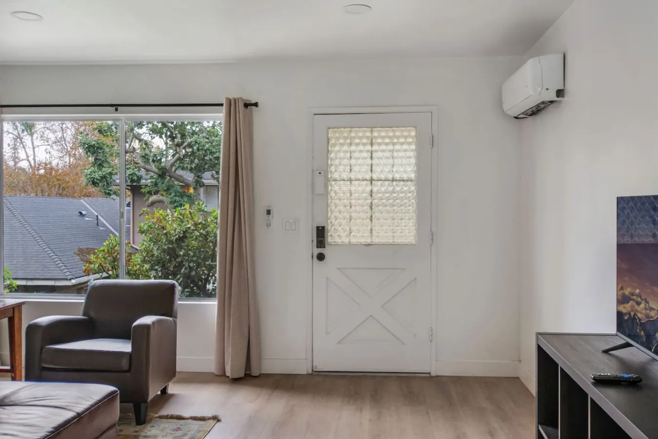 2Bd/2Bth Close To South Coast Plaza Restaurants 7