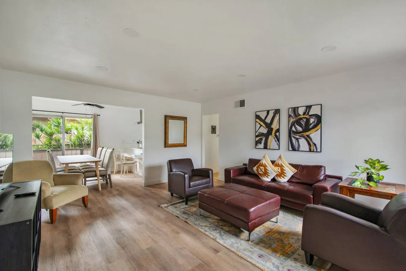 2Bd/2Bth Close To South Coast Plaza Restaurants 8