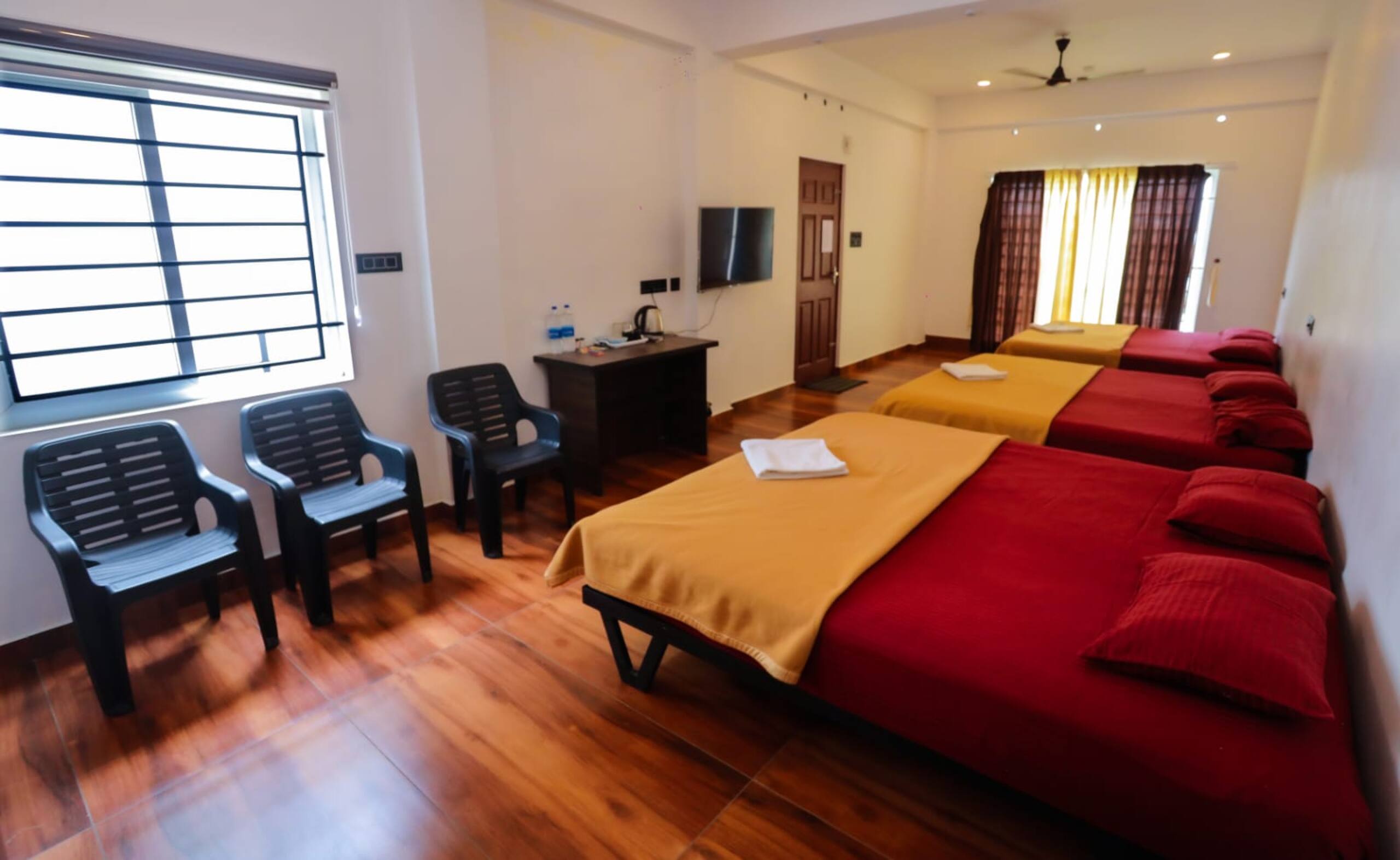 Premium Dormitory with pool in Vagamon F5 — photo 4