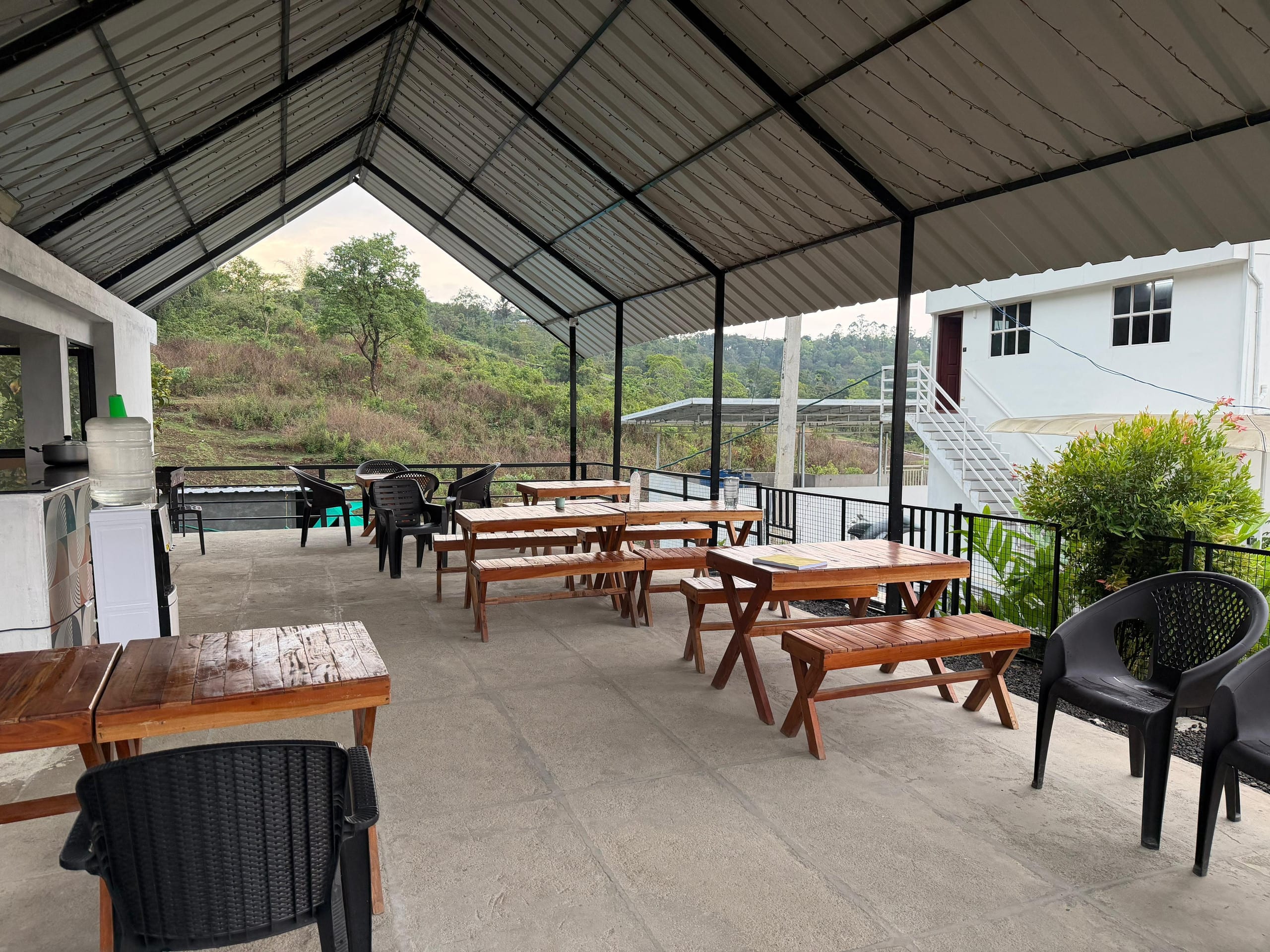 Premium Dormitory with pool in Vagamon F5 15