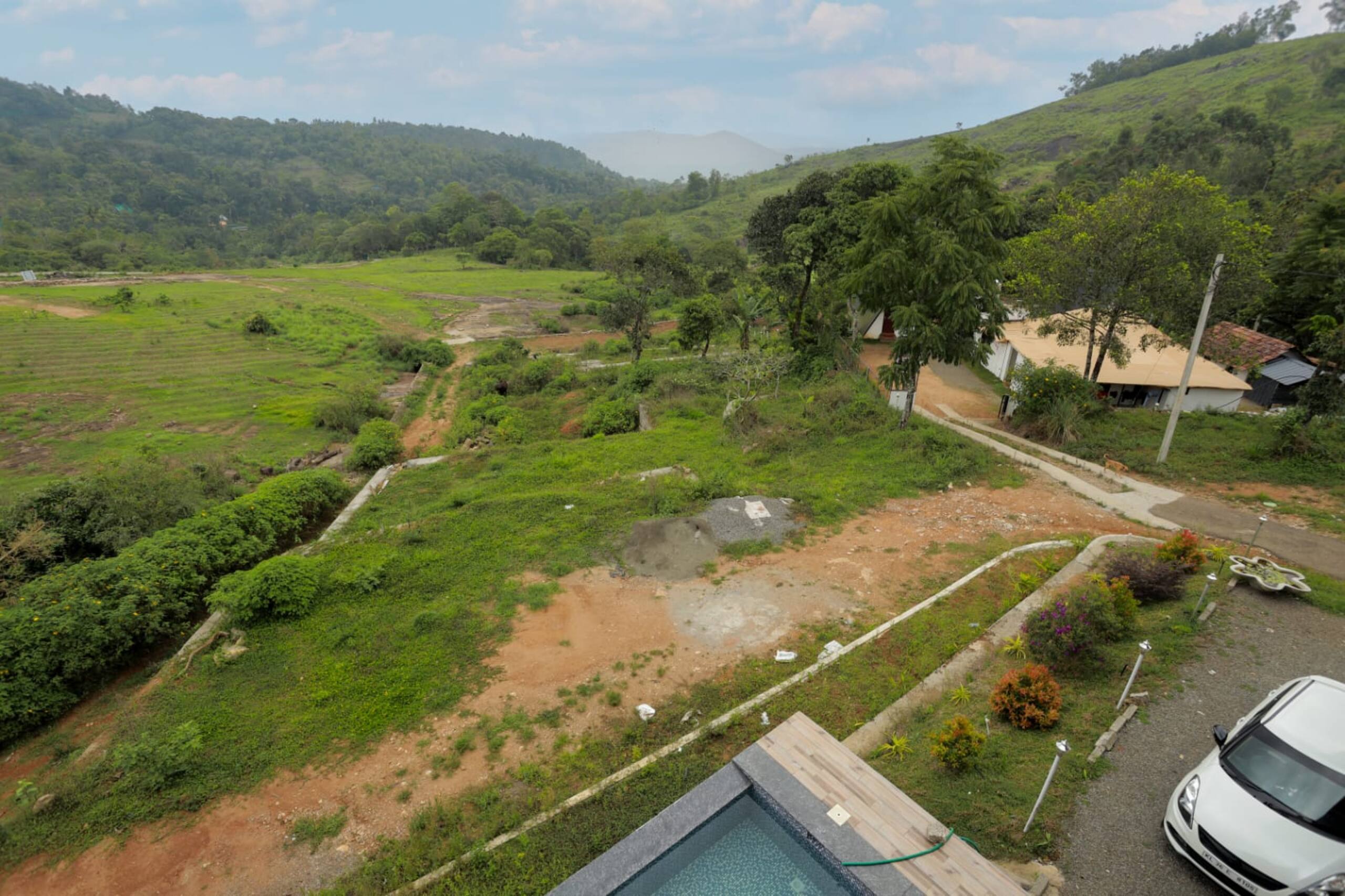 Premium Dormitory with pool in Vagamon F5 6