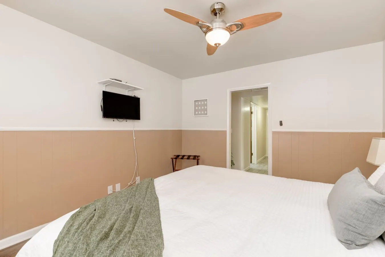 Perla D'Italia -1BR- FREE Driveway parking 6