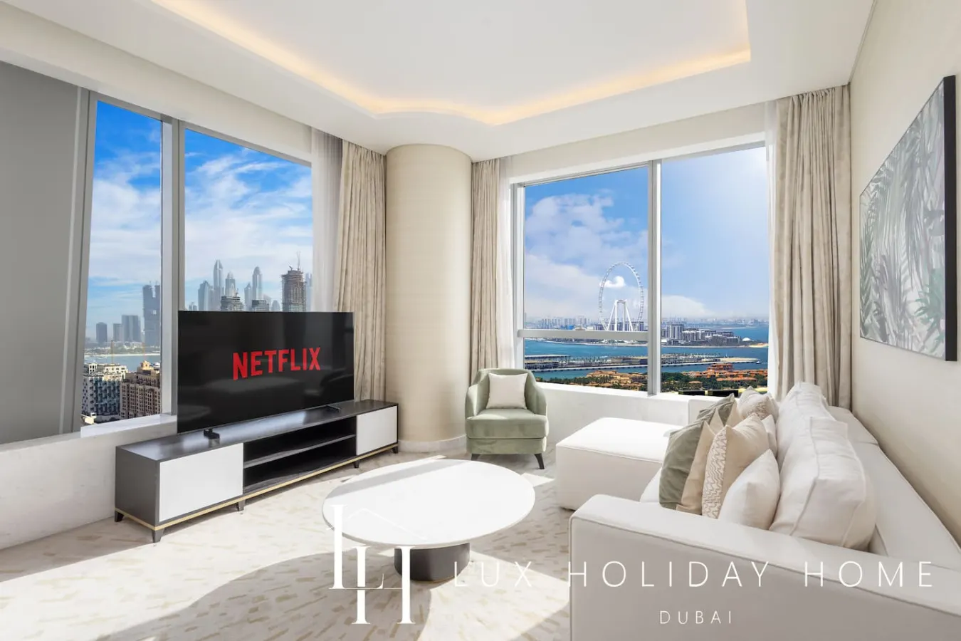 LUX | Iconic Views at The Palm Tower Suite 8