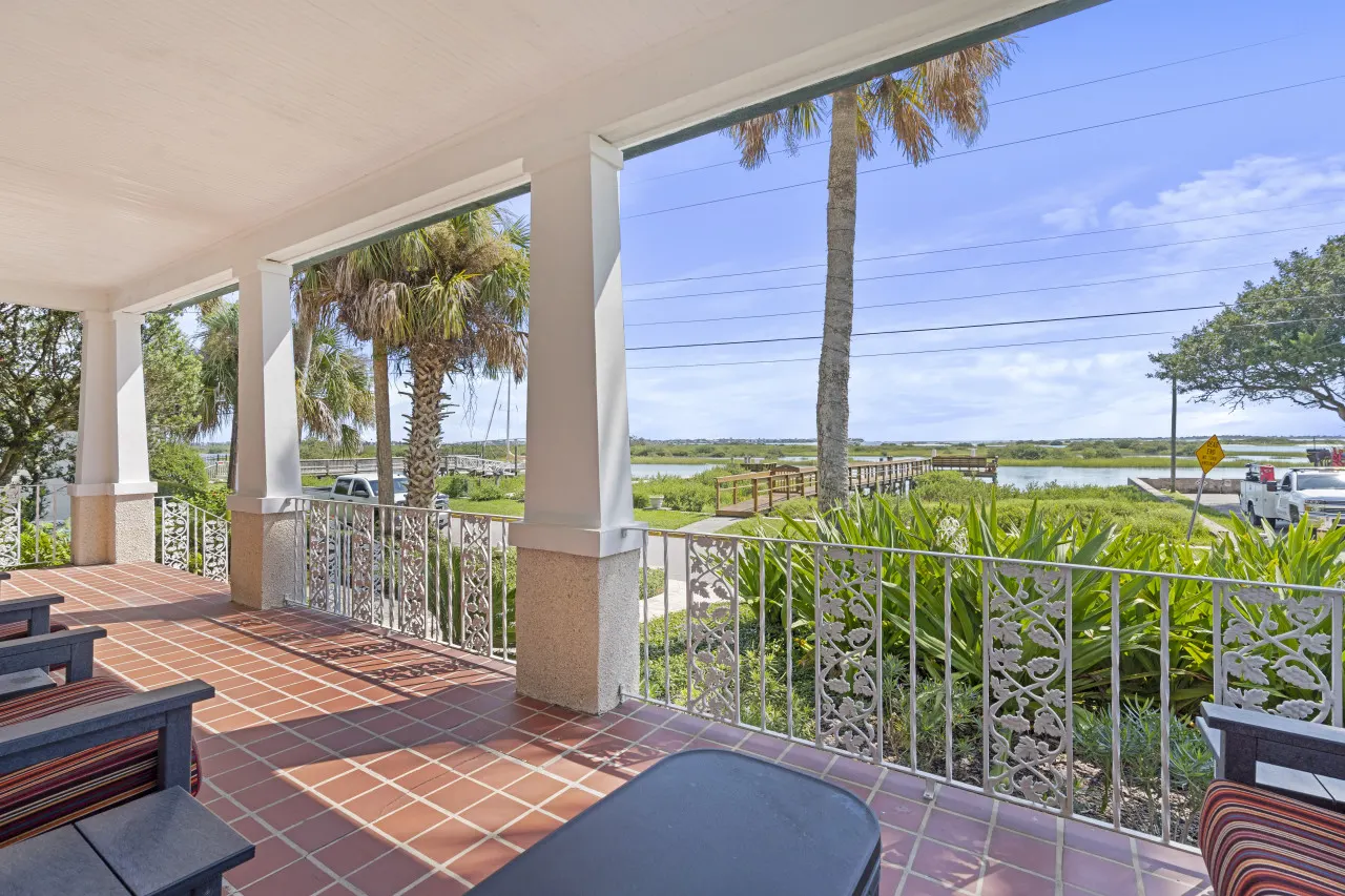 Bella Vista, Waterfront Villa w/Dock