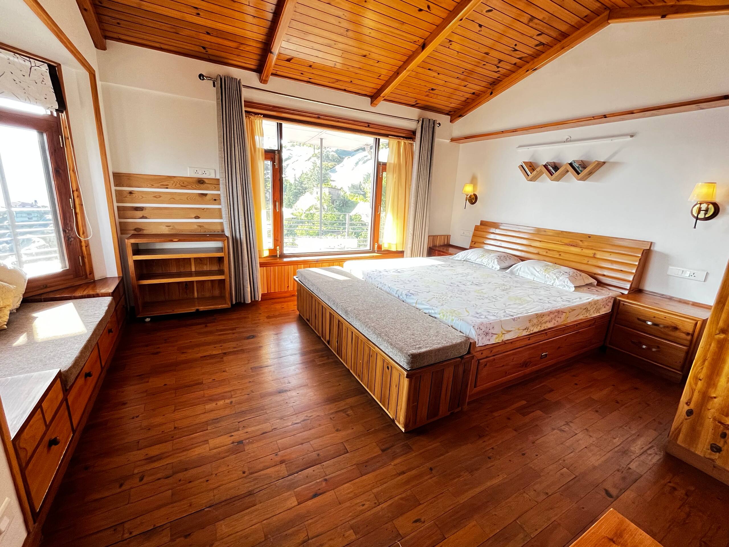 Attic Himalaya View|Grandma Stokes Orchard Retreat 18