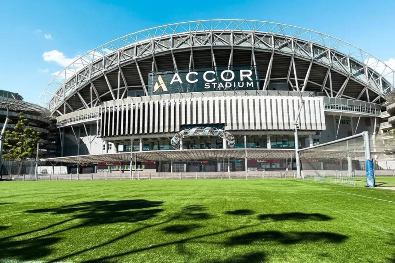 Panoramic CBD & Park Views Near Accor Stadium 3