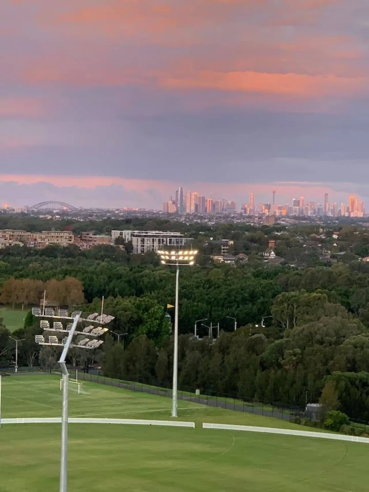 Panoramic CBD & Park Views Near Accor Stadium 7