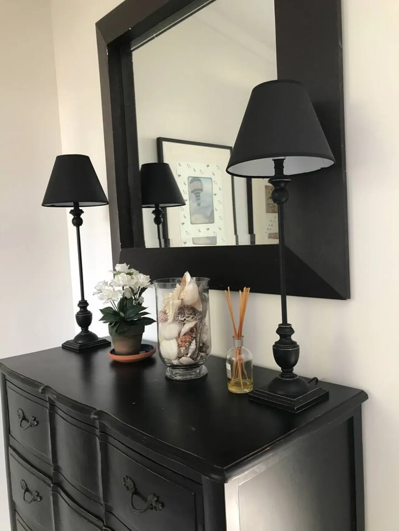 Chiara's Art Cottage 3BR Coastal Garden Retreat 19