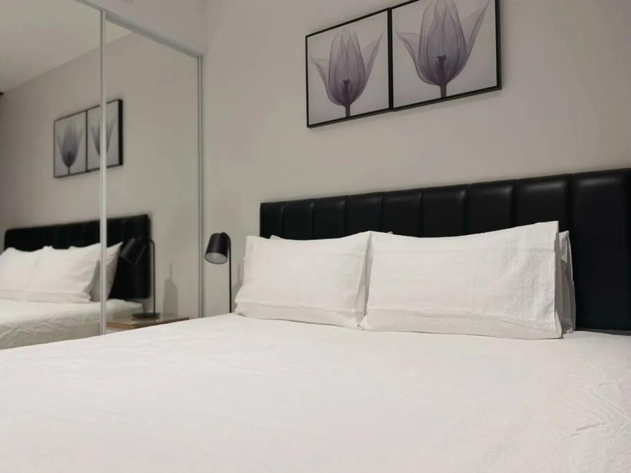 CBD RiverView 2Bed Apt Kingbed at Tallest building 13