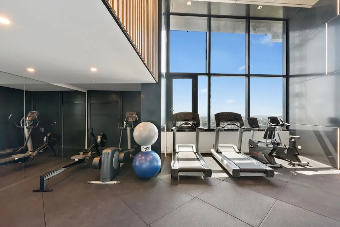 CBD RiverView 2Bed Apt Kingbed at Tallest building 5